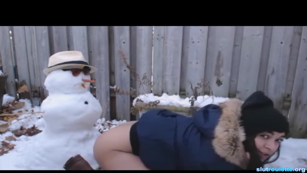 Girl Has Sex With Snowman