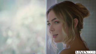 VIXEN Kendra Sunderland và Blair Williams Chia sẻ một Fuckpole