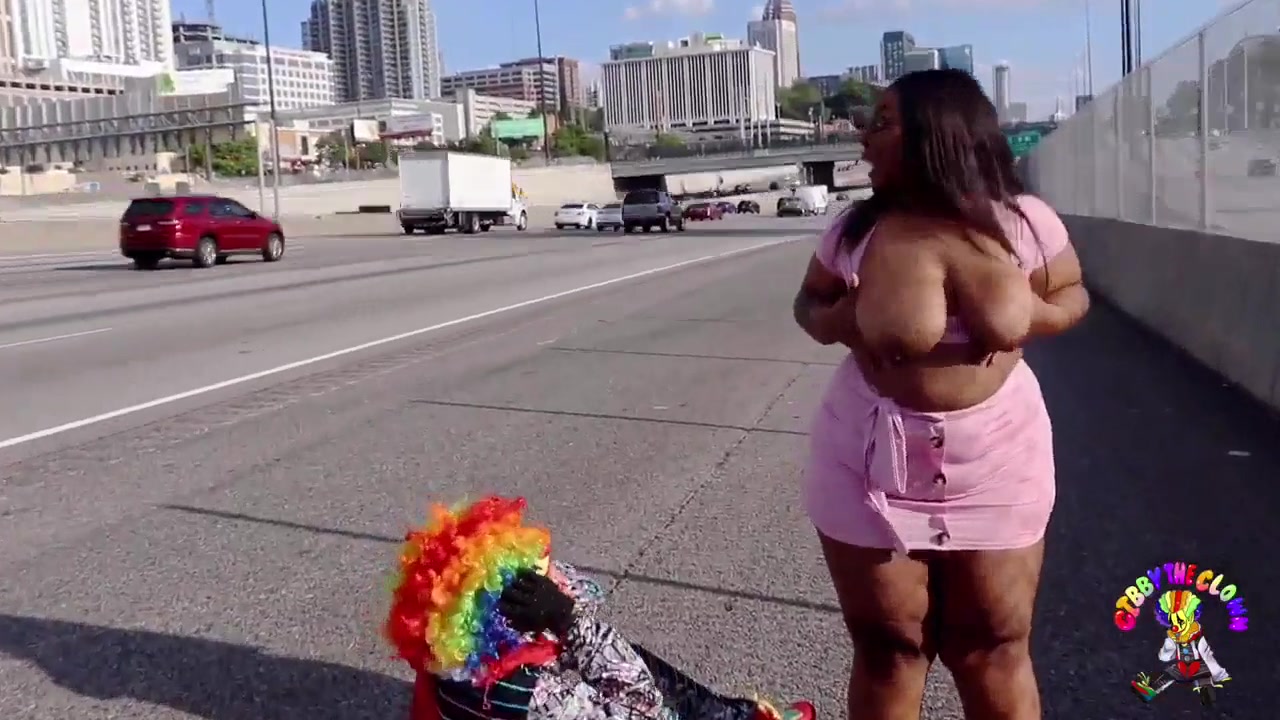 Edible Tee Gets Romped by Gibby The Clown on A Engaged Highway During Rush  Hour